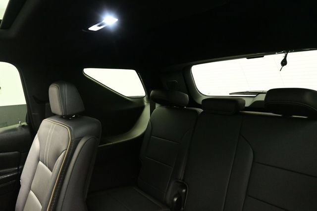 Used 2025 Chevrolet Traverse High Country w/ LPO, Floor Liner Package FWD image 21