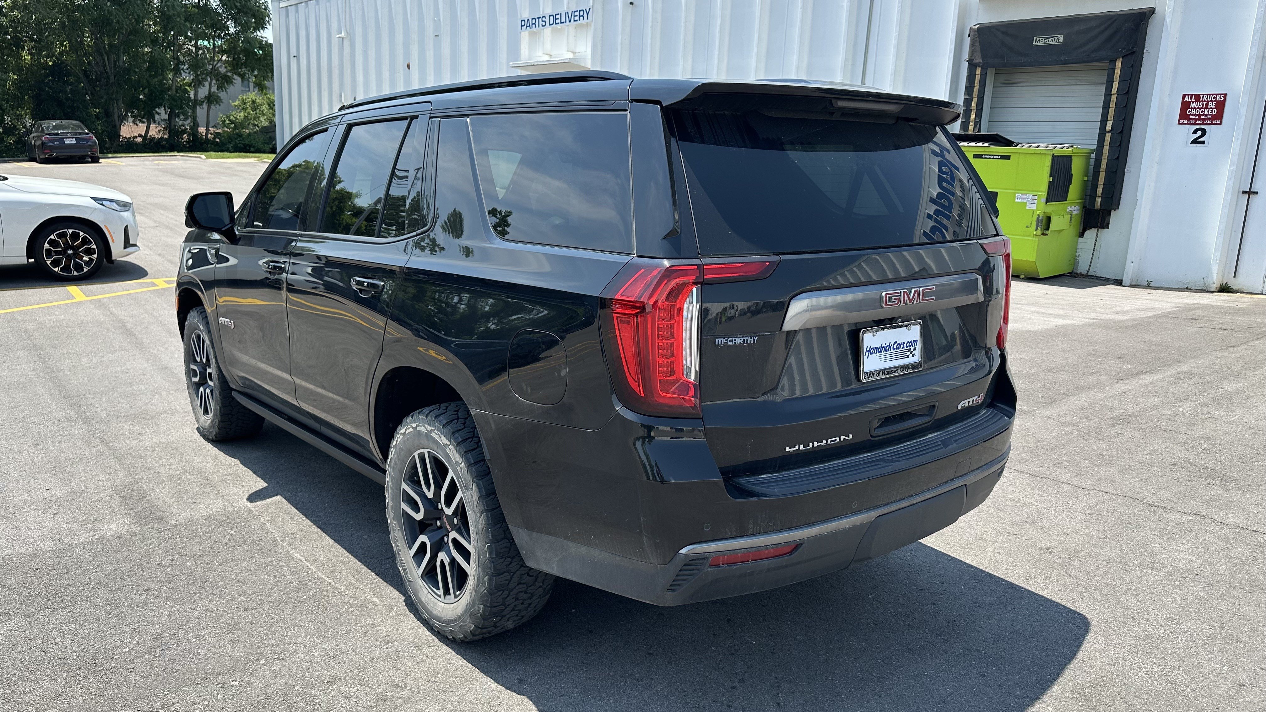Used 2021 GMC Yukon AT4 w/ AT4 Premium Package AWD/4WD image 8