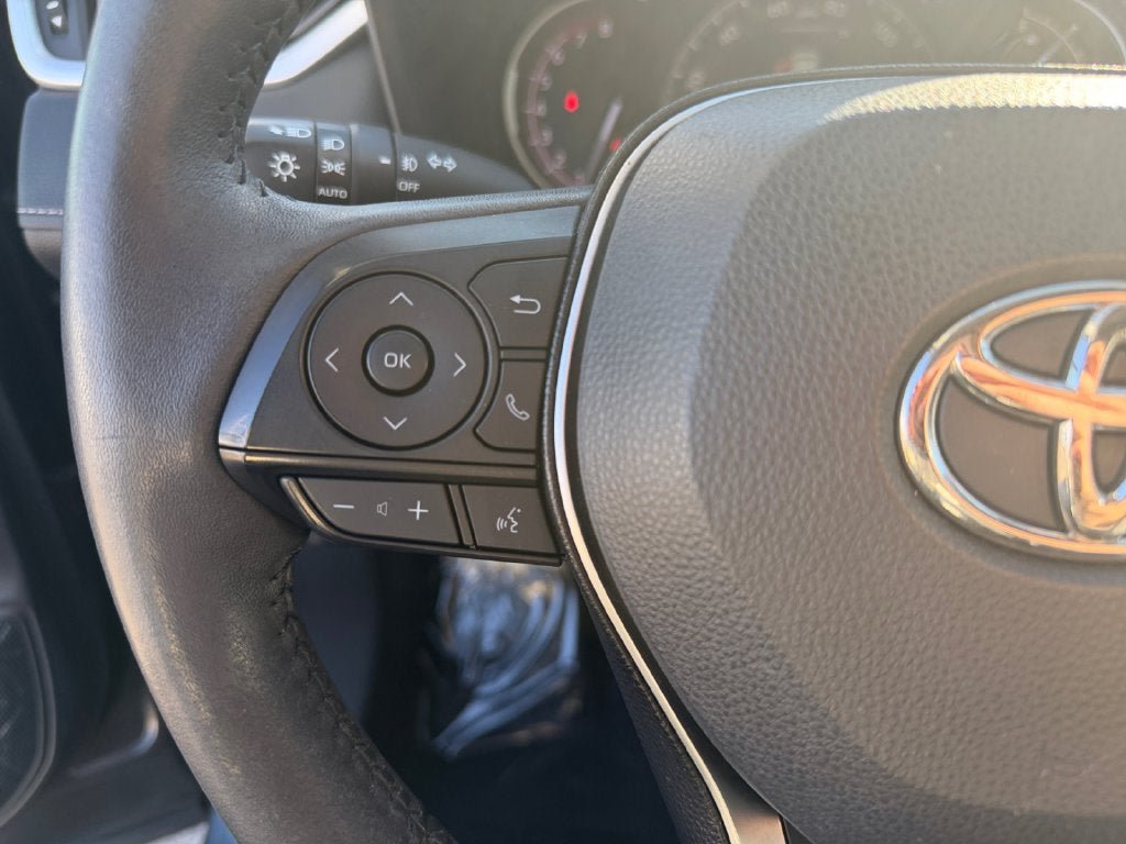 Used 2021 Toyota RAV4 Limited w/ Limited Grade Weather Package AWD/4WD image 15