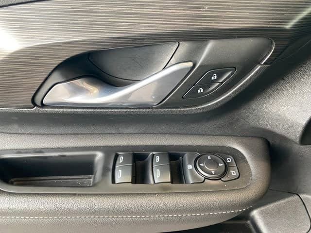 Used 2023 GMC Terrain SLE w/ LPO, Floor Liner Package image 15