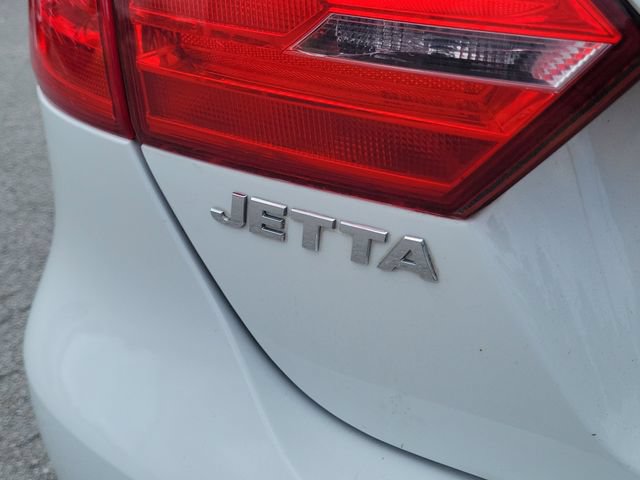 Used 2011 Volkswagen Jetta SE FWD image 8