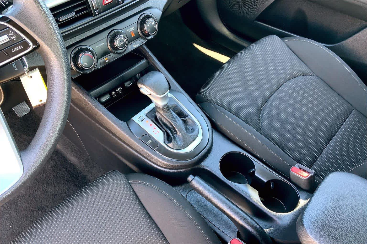 Used 2021 Kia Forte LXS FWD image 33