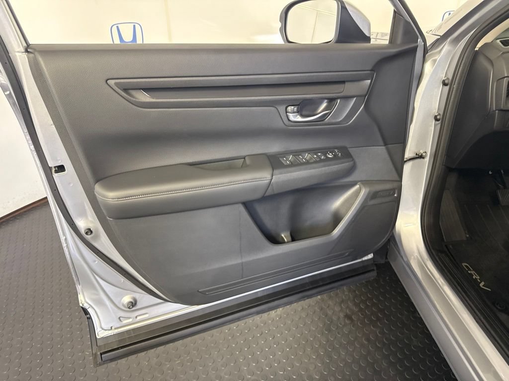 Used 2024 Honda CR-V LX image 14