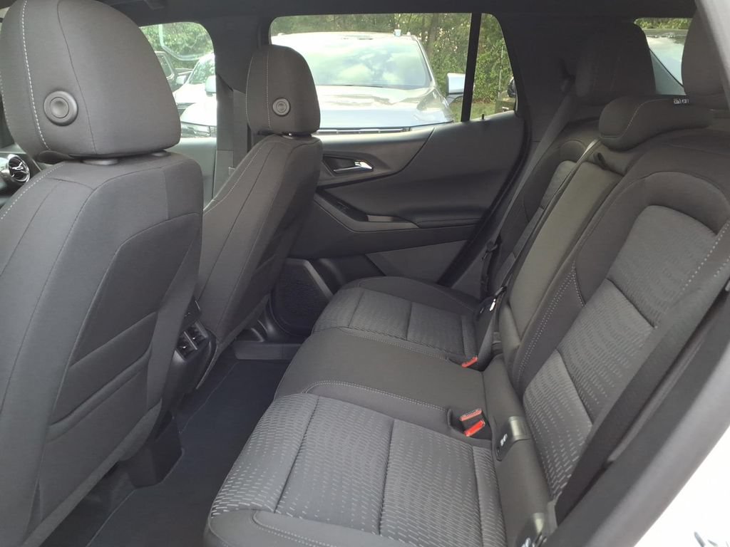 New 2027 Chevrolet Equinox LT FWD image 14