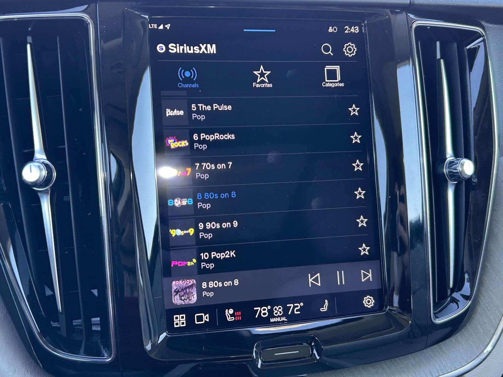 Certified 2023 Volvo XC60 B5 Plus w/ Climate Package image 26