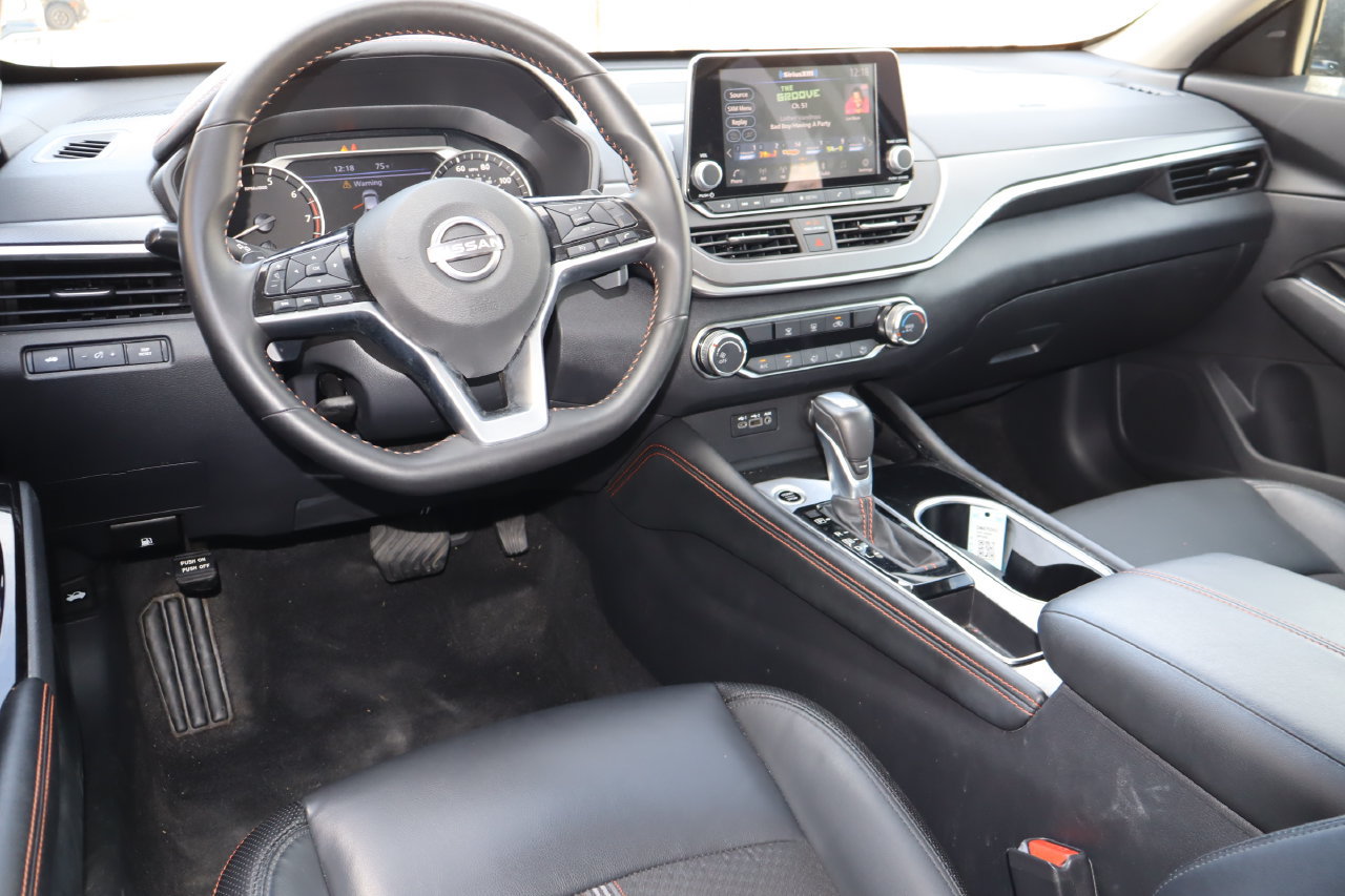 Used 2025 Nissan Altima 2.5 SR FWD image 4