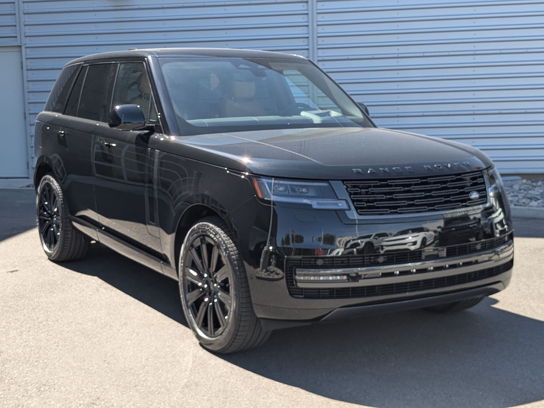 New 2026 Land Rover Range Rover SE AWD/4WD image 3