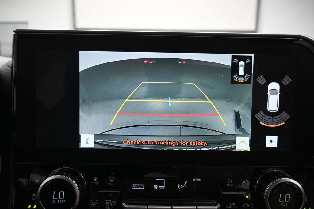 Used 2024 Toyota Highlander Limited AWD/4WD image 9