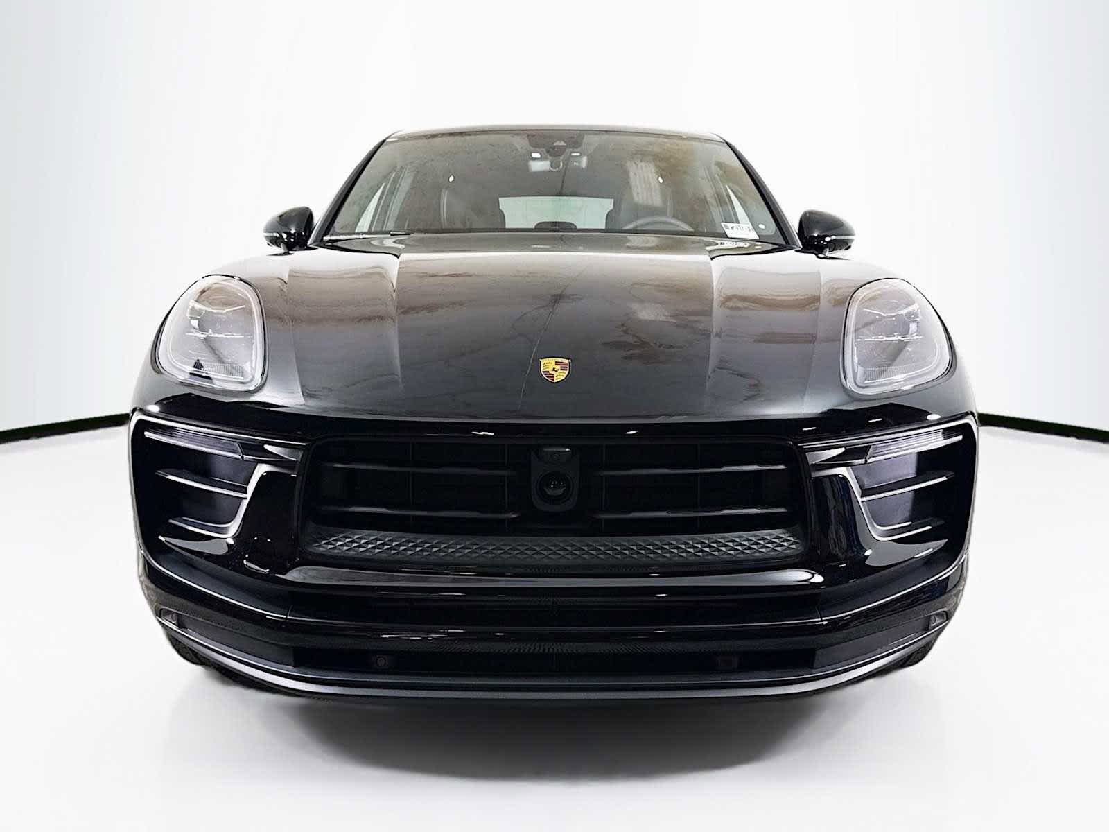 New 2025 Porsche Macan AWD/4WD image 6