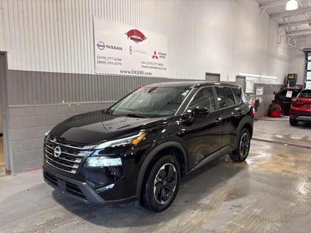 Used 2024 Nissan Rogue SV AWD/4WD image 8