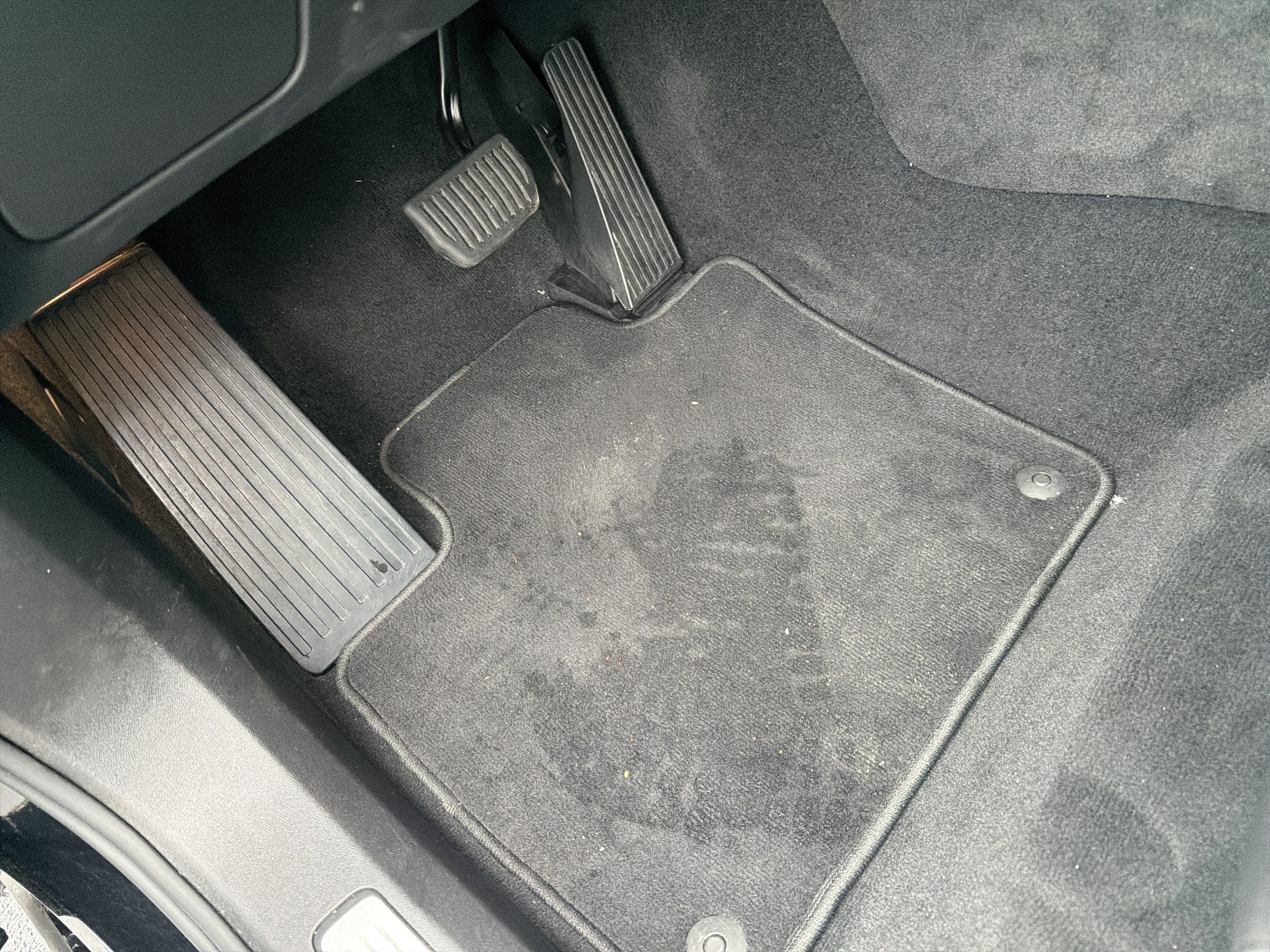 Certified 2025 Volvo XC90 B5 Core image 17