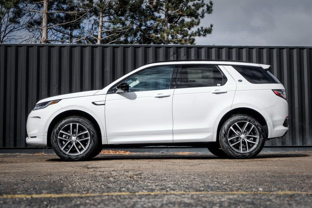 Used 2025 Land Rover Discovery Sport S image 3