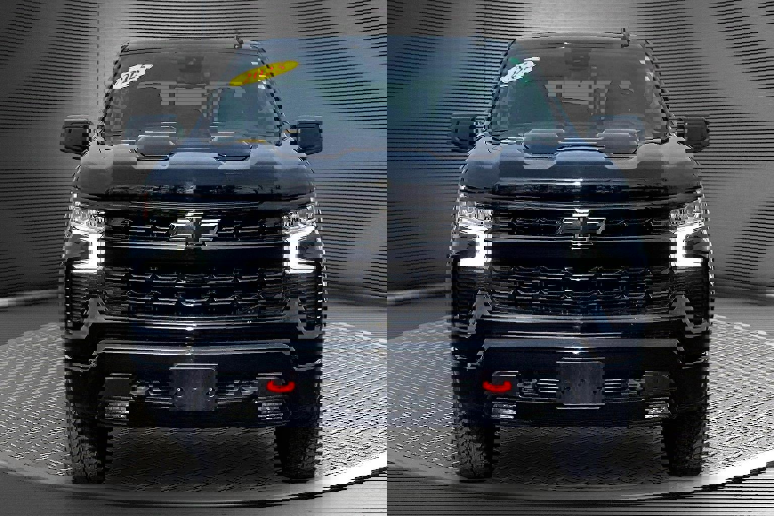 Used 2025 Chevrolet Silverado 1500 LT Trail Boss w/ Convenience Package II image 2