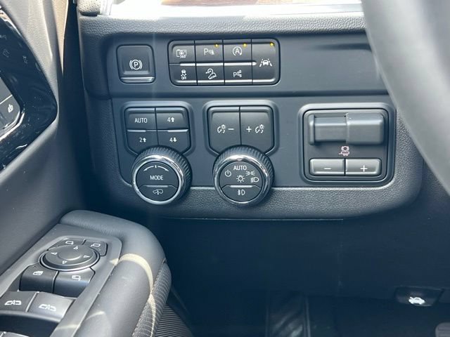 New 2026 Chevrolet Tahoe High Country AWD/4WD image 3