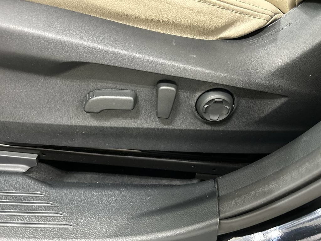 Used 2024 Subaru Legacy Limited AWD/4WD image 10