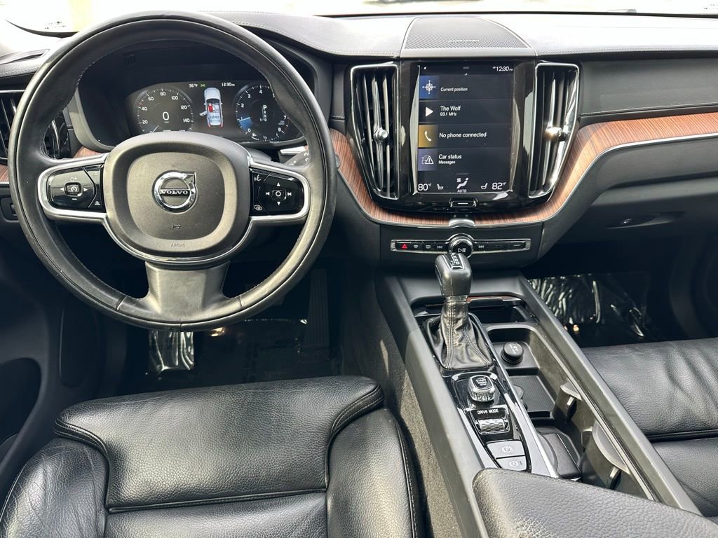 Used 2019 Volvo XC60 T5 Inscription image 4