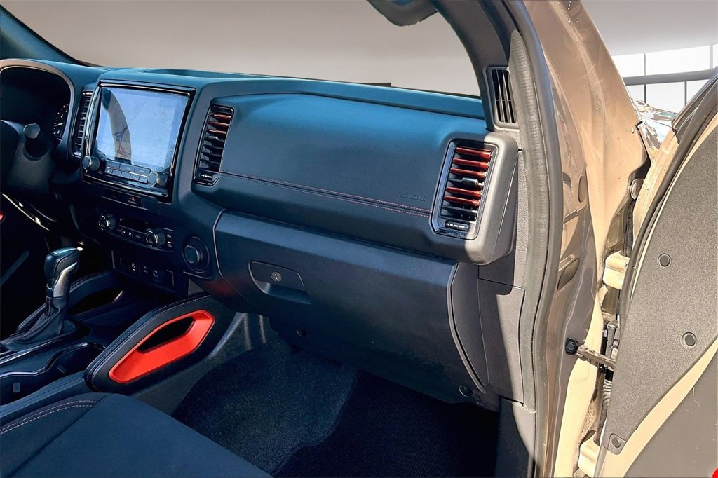 Used 2022 Nissan Frontier Pro-X w/ Technology Package image 16