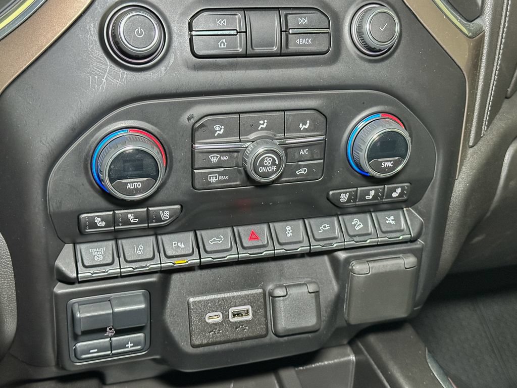 Used 2023 Chevrolet Silverado 2500 High Country AWD/4WD image 45