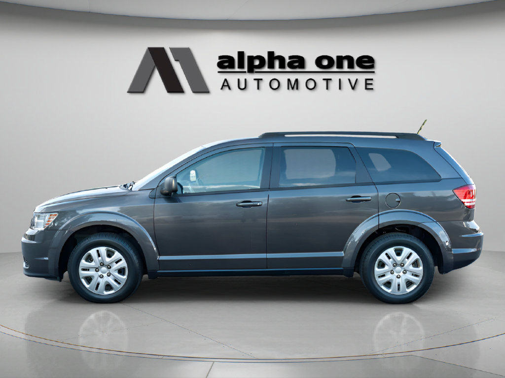 Used 2018 Dodge Journey SE w/ Connectivity Group FWD image 11