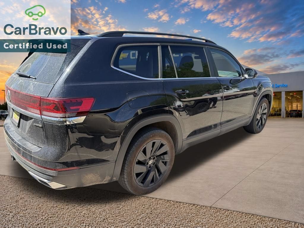 Used 2024 Volkswagen Atlas SE AWD/4WD image 5