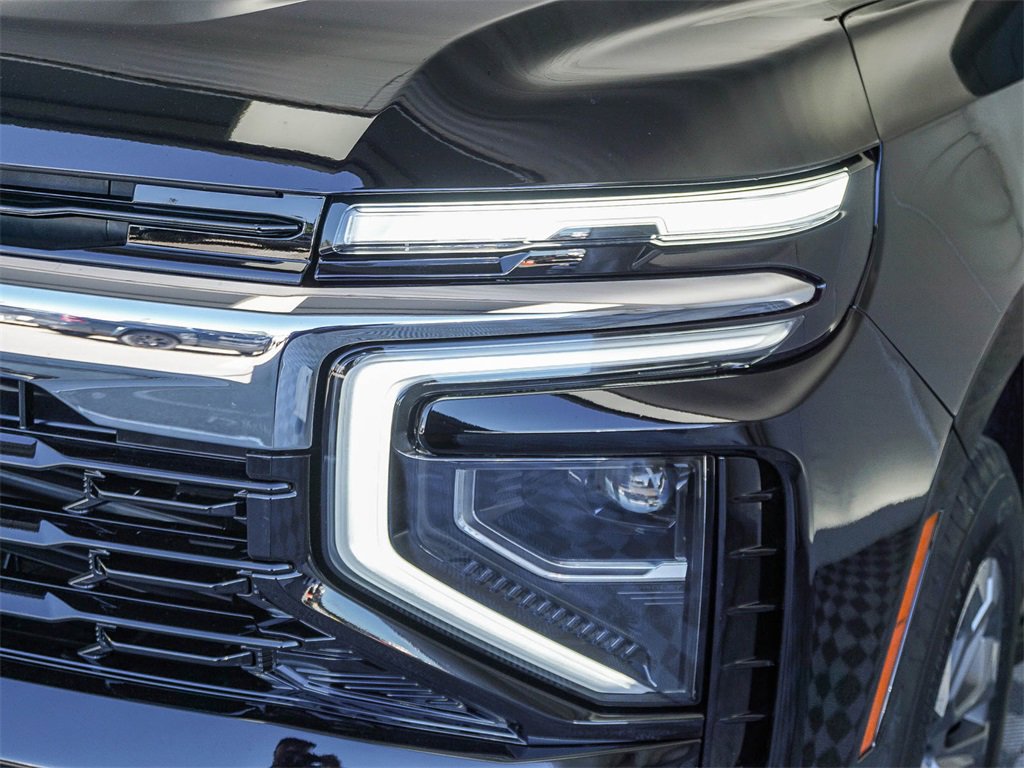 New 2026 Chevrolet Suburban LS image 5