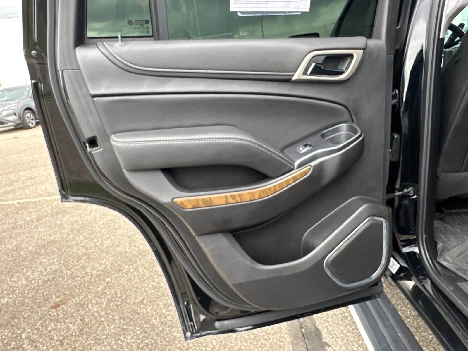 Used 2019 GMC Yukon Denali w/ Denali Ultimate Black Edition AWD/4WD image 32