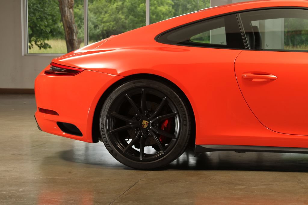 Used 2017 Porsche 911 Carrera GTS RWD image 12