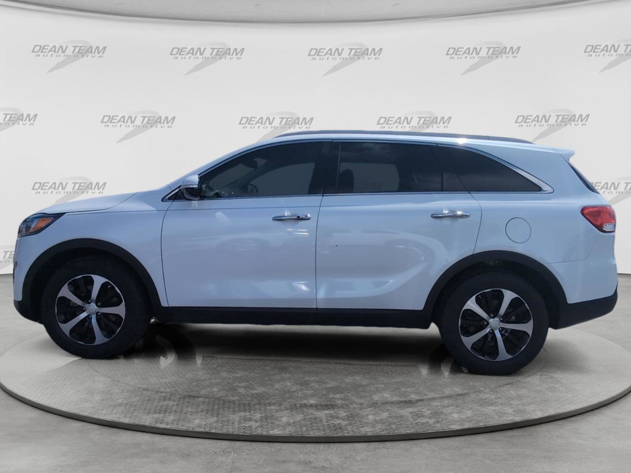 Used 2018 Kia Sorento EX FWD image 4