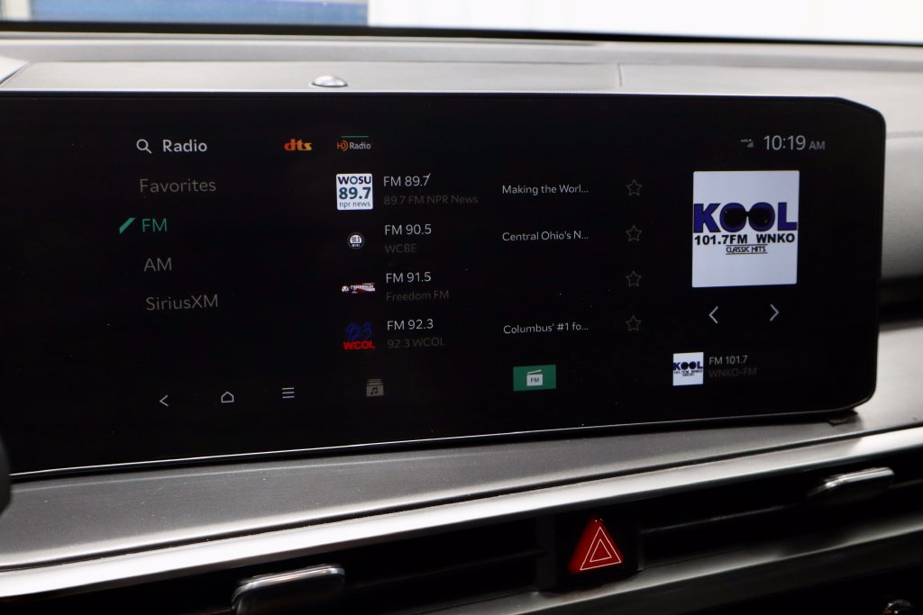 Used 2025 Kia Sorento LX FWD image 3