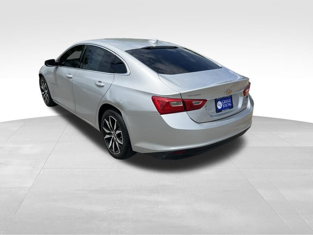 Used 2018 Chevrolet Malibu LT FWD image 4