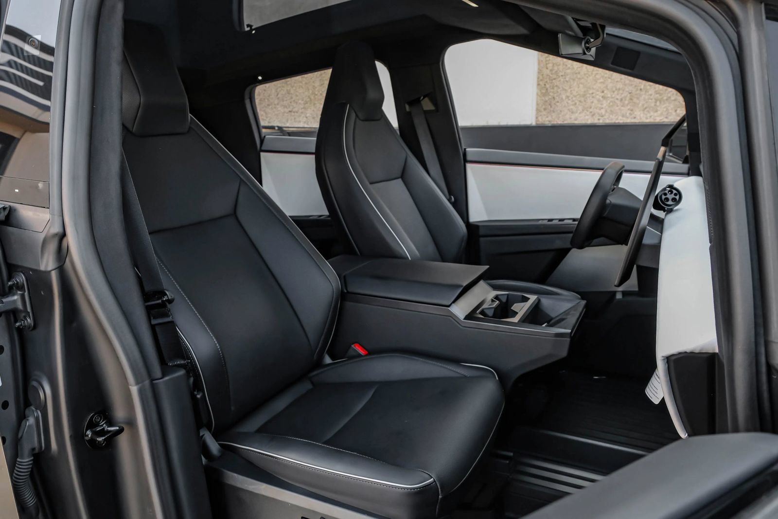 Used 2024 Tesla Cybertruck Cyberbeast AWD/4WD image 47