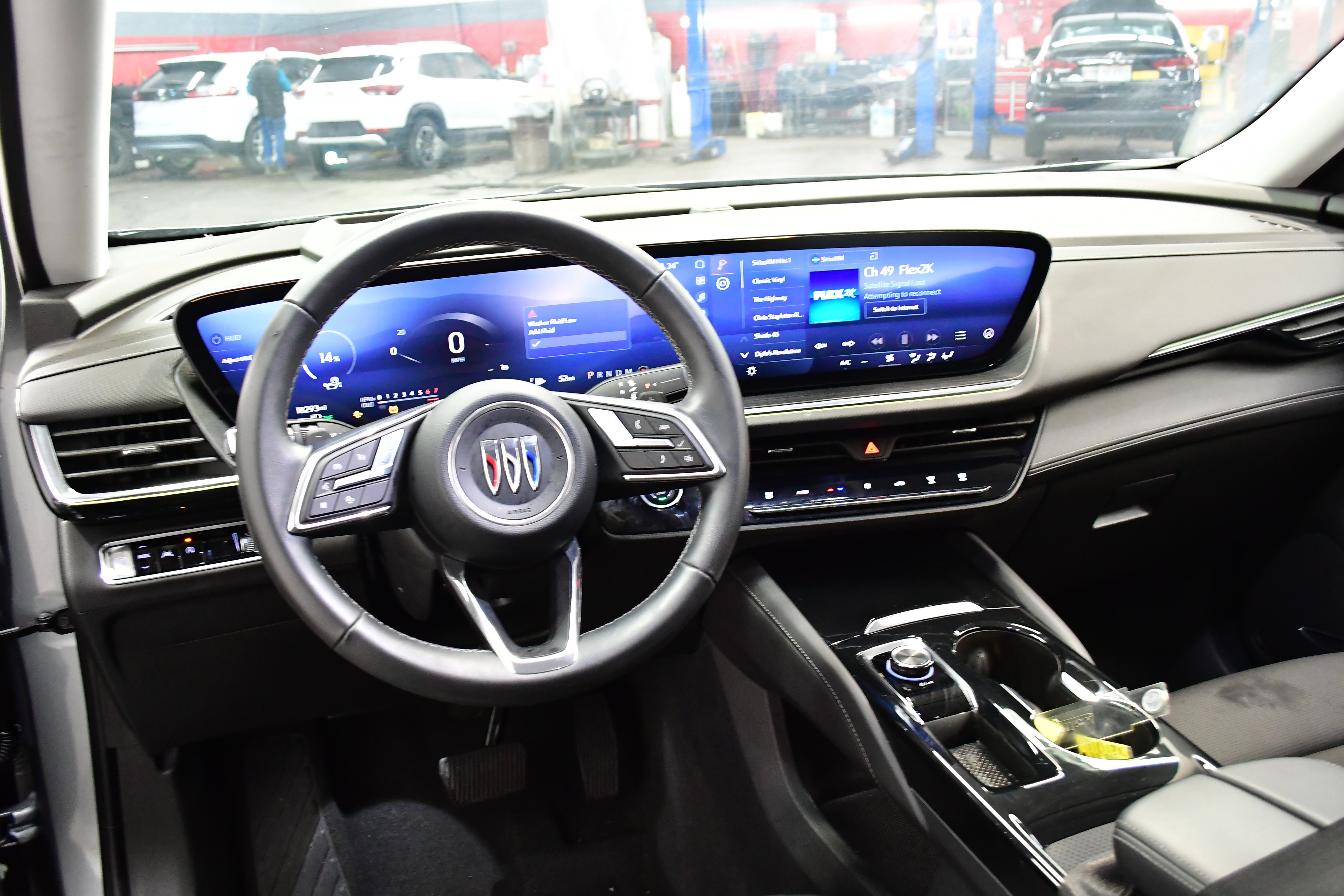 Used 2025 Buick Envision Preferred image 9