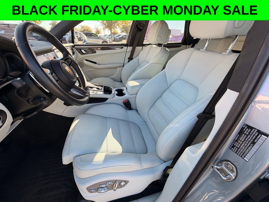 Used 2024 Porsche Macan GTS image 11