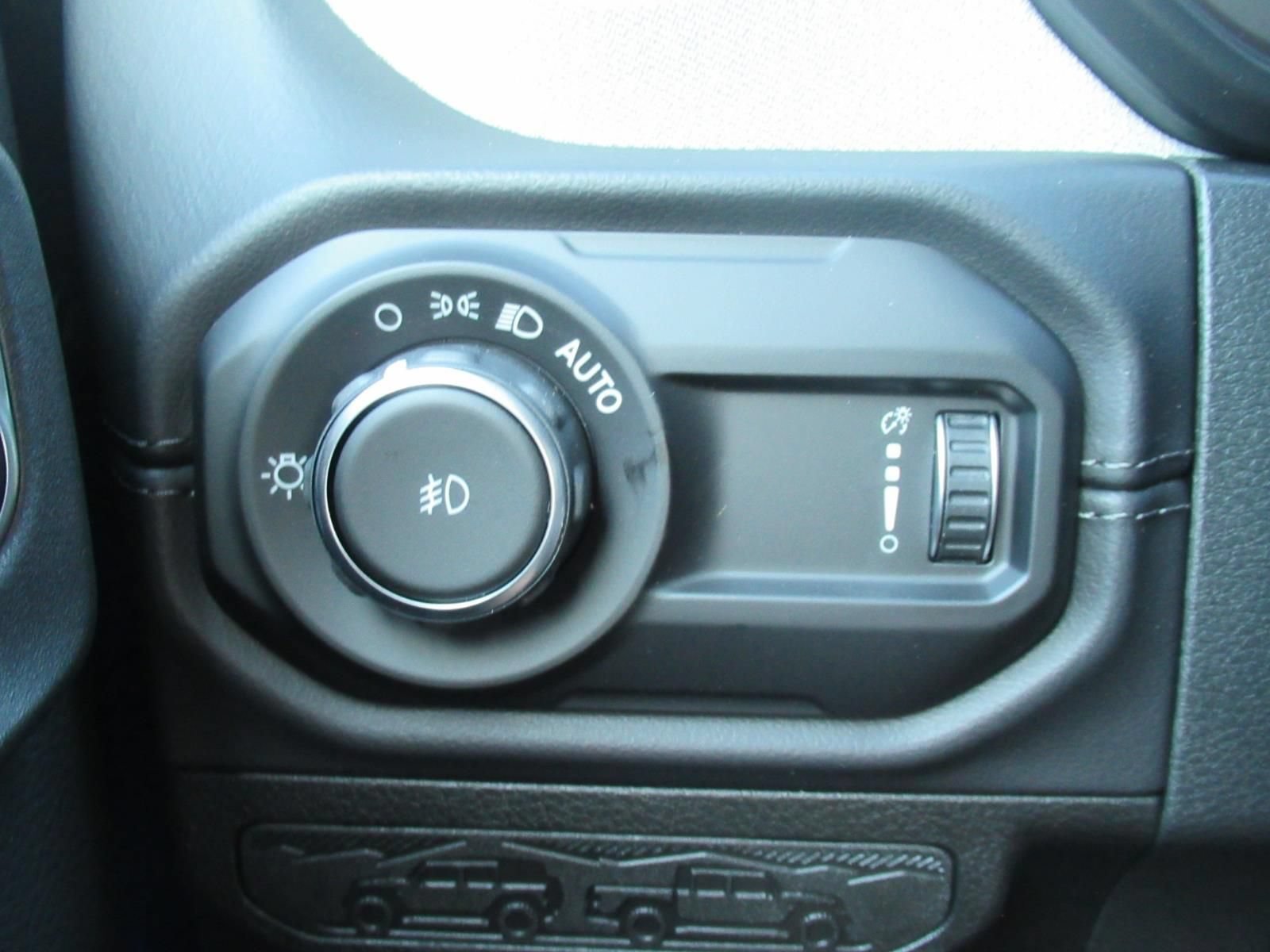 New 2026 Jeep Wrangler Unlimited Sahara w/ Technology Group AWD/4WD image 23