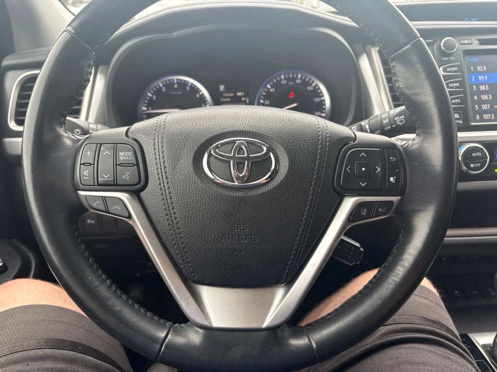 Used 2018 Toyota Highlander Limited w/ Protection Package #3 AWD/4WD image 16