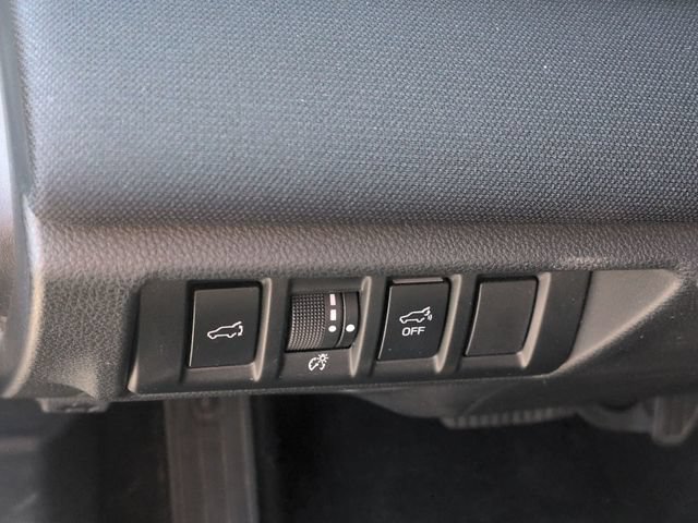 Used 2023 Subaru Outback Premium AWD/4WD image 17