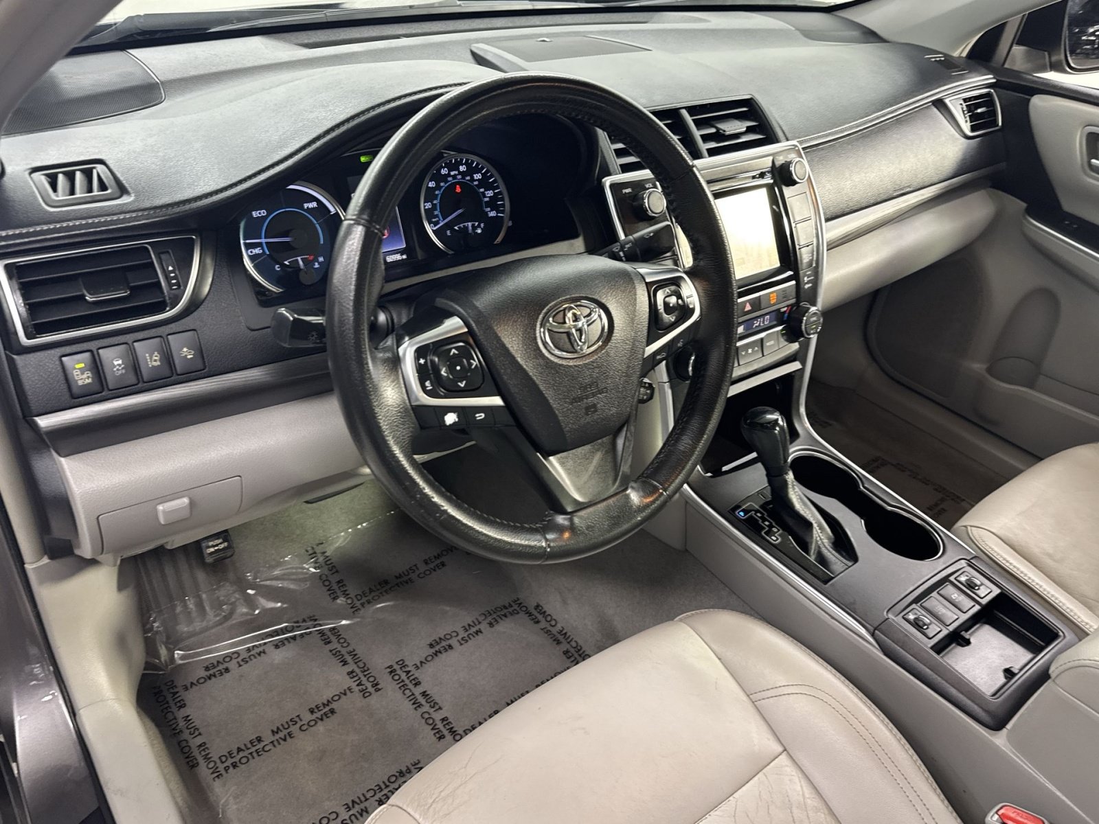 Used 2015 Toyota Camry XLE w/ Moonroof Package FWD image 13