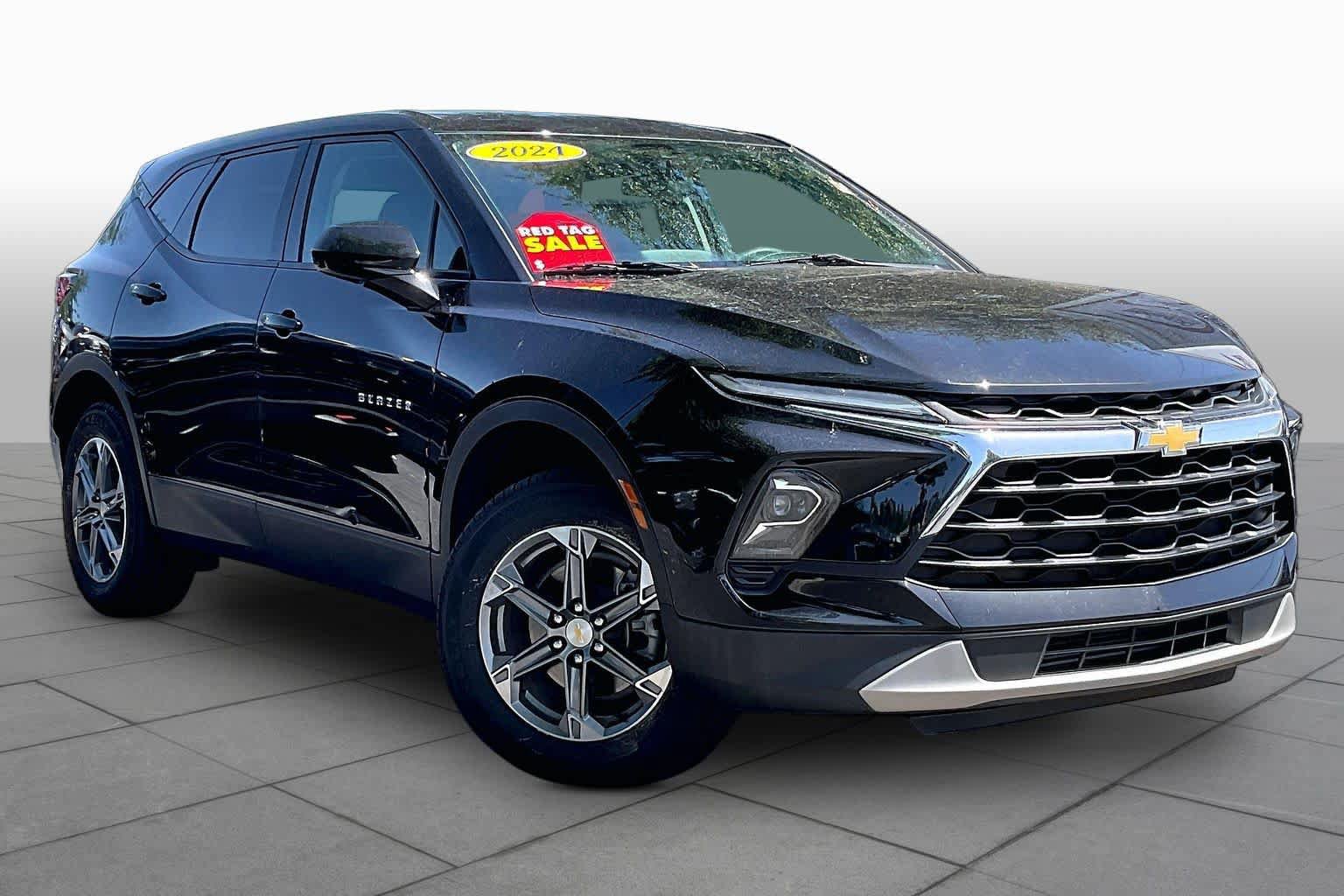 Used 2024 Chevrolet Blazer LT FWD image 3