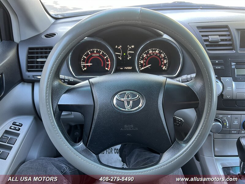 Used 2011 Toyota Highlander 4WD w/ Cold Weather Pkg image 18