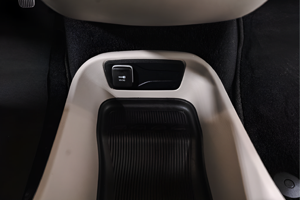 Used 2023 Chrysler Pacifica Touring-L FWD image 18