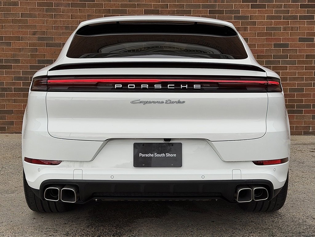 Certified 2024 Porsche Cayenne Turbo image 6