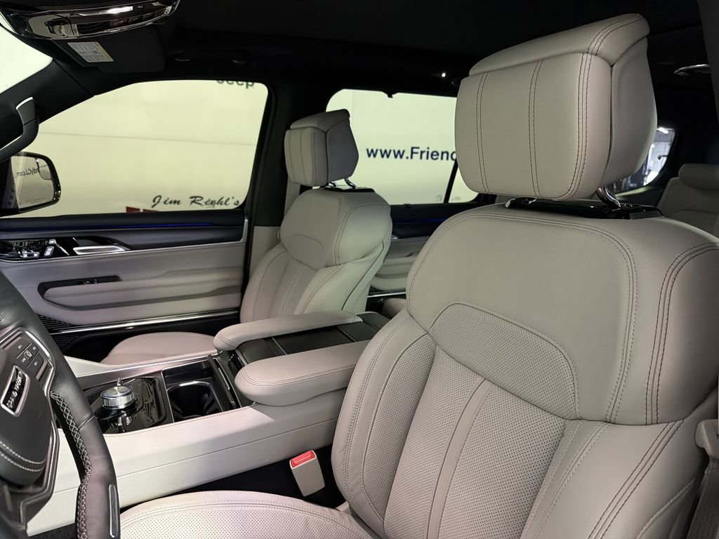 New 2026 Jeep Grand Wagoneer Summit w/ Premium Group III image 13