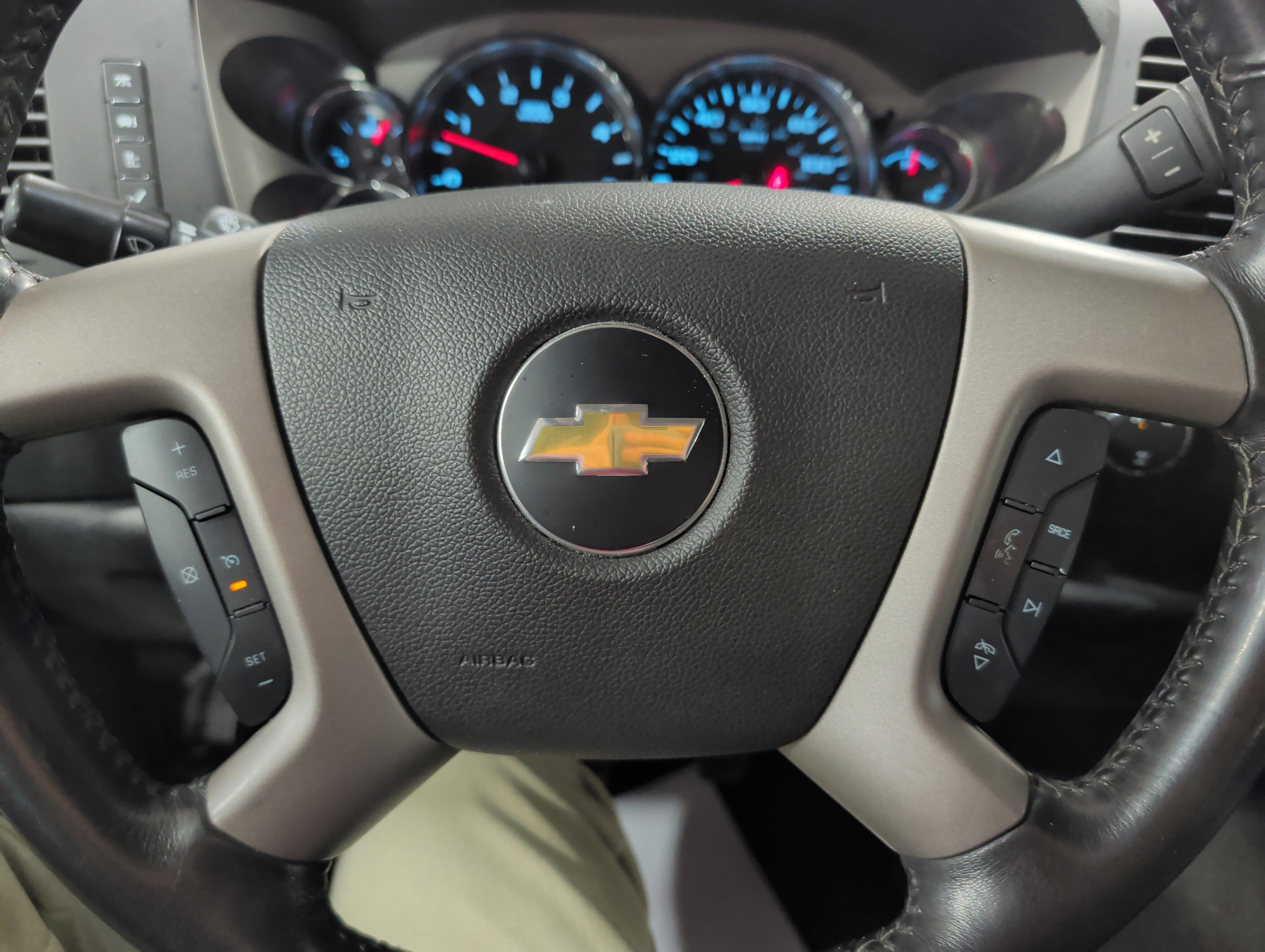 Used 2013 Chevrolet Silverado 2500 LT w/ Interior Plus Package image 10