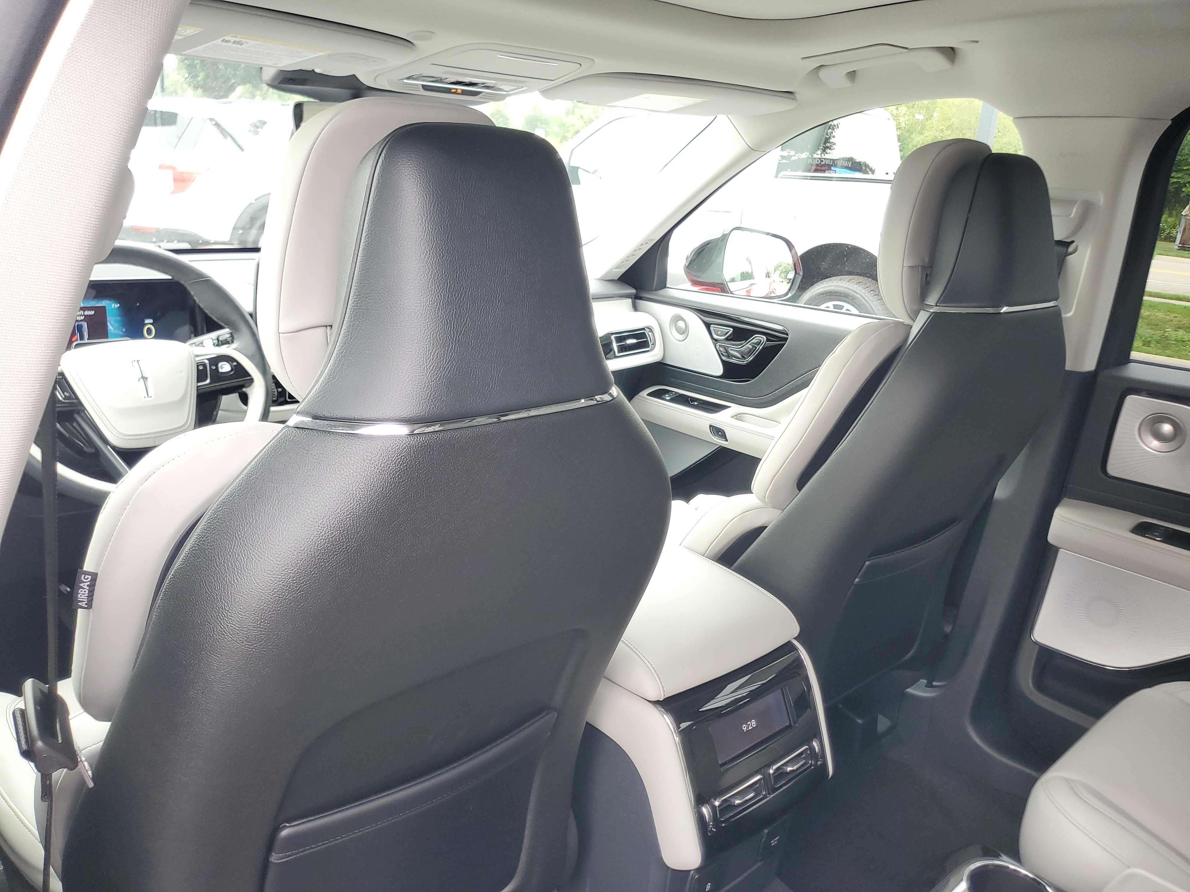New 2026 Lincoln Aviator Reserve AWD/4WD image 23