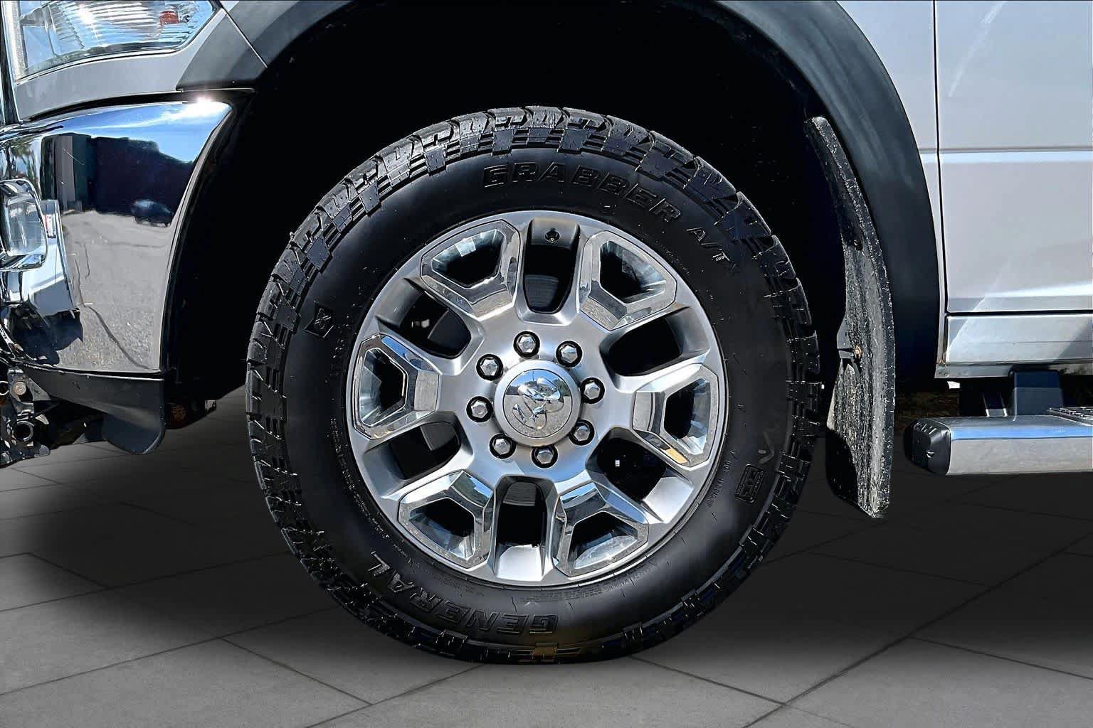 Used 2015 RAM 2500 Big Horn AWD/4WD image 11