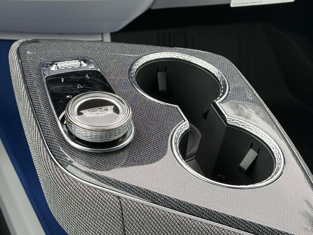 New 2027 Cadillac Optiq Premium Sport w/ LPO, Floor Liner Package AWD/4WD image 6