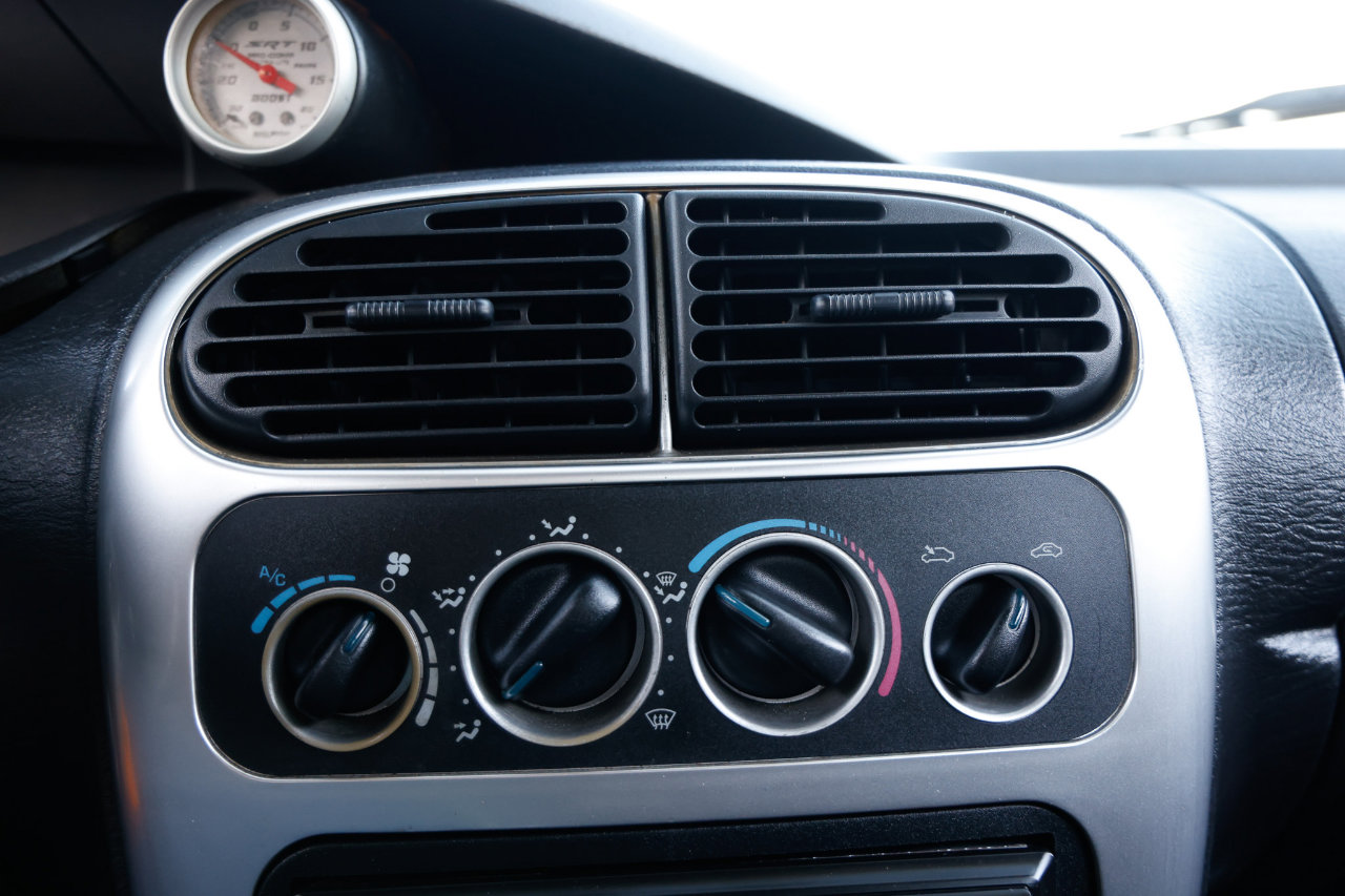 Used 2003 Dodge Neon image 29