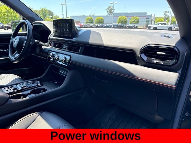 Used 2025 Honda Pilot TrailSport image 21