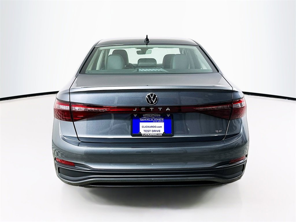 Used 2025 Volkswagen Jetta SE image 15