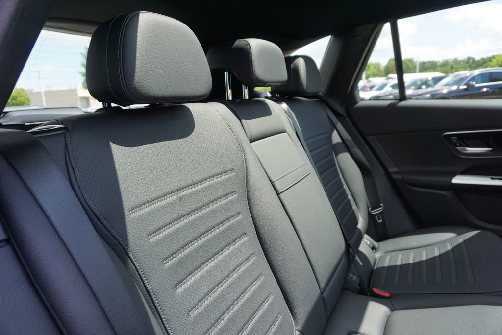 Certified 2025 Mercedes-Benz GLC 300 4MATIC image 59